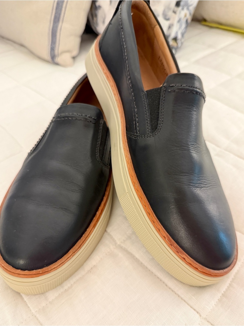 Lucchese Women’s Black Leather “after ride” slip on loafers -11